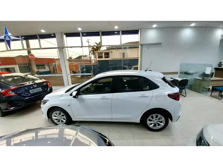 Chevrolet Onix Branco 2