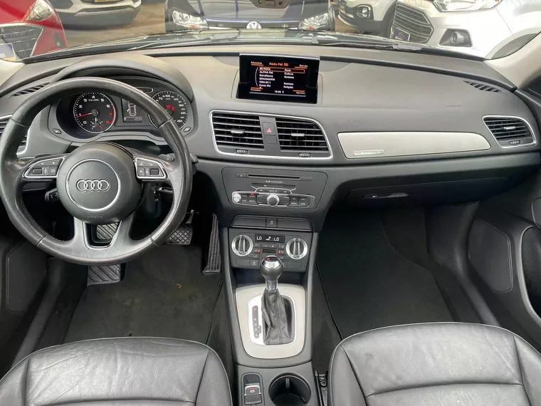 Audi Q3 Preto 11