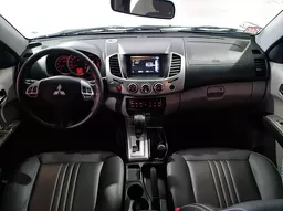 Mitsubishi L200 Savana