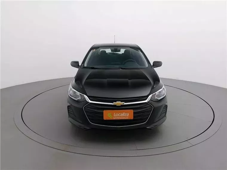 Chevrolet Onix Preto 15