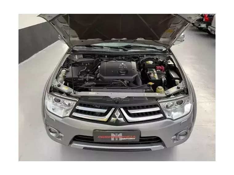 Mitsubishi Pajero Dakar Prata 2