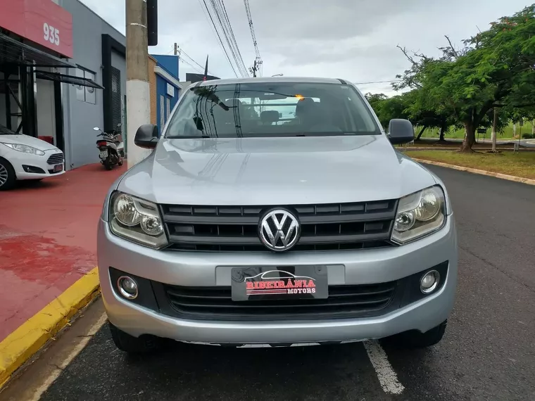 Volkswagen Amarok Prata 9