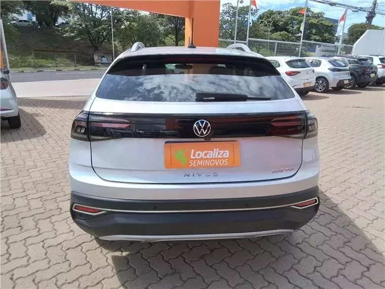 Volkswagen Nivus Prata 1