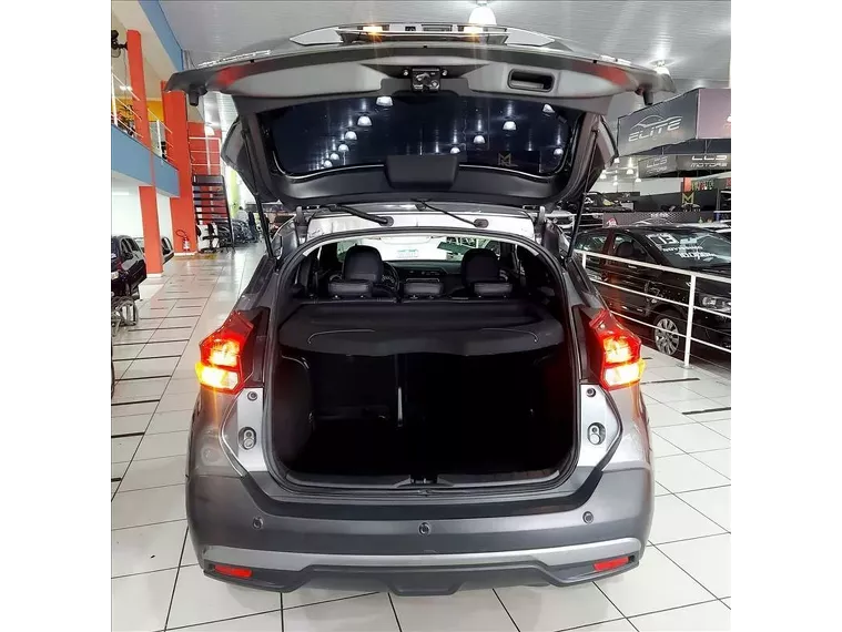 Nissan Kicks Cinza 6