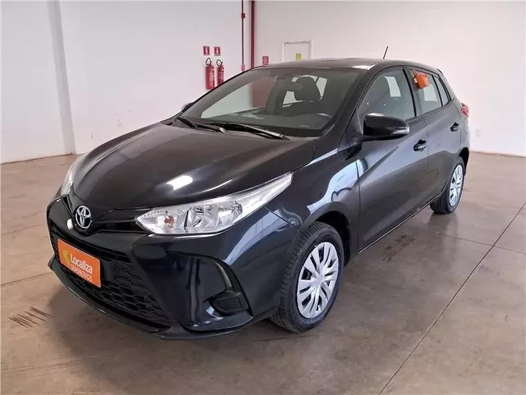 Toyota Yaris Preto 1