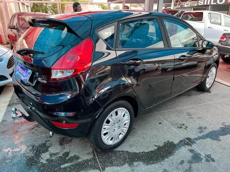 Ford Fiesta Preto 16