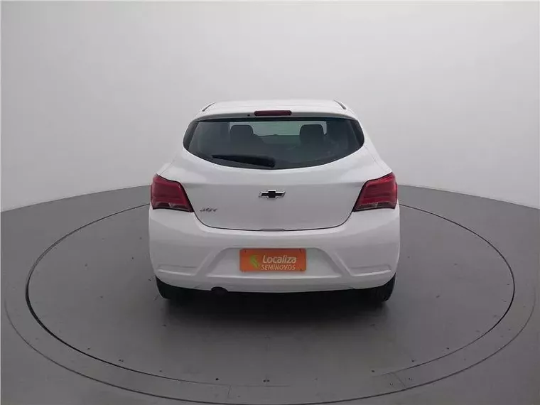 Chevrolet Onix Branco 7