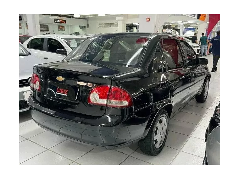 Chevrolet Classic Preto 8