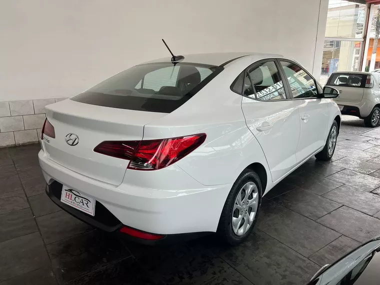 Hyundai HB20S Branco 11