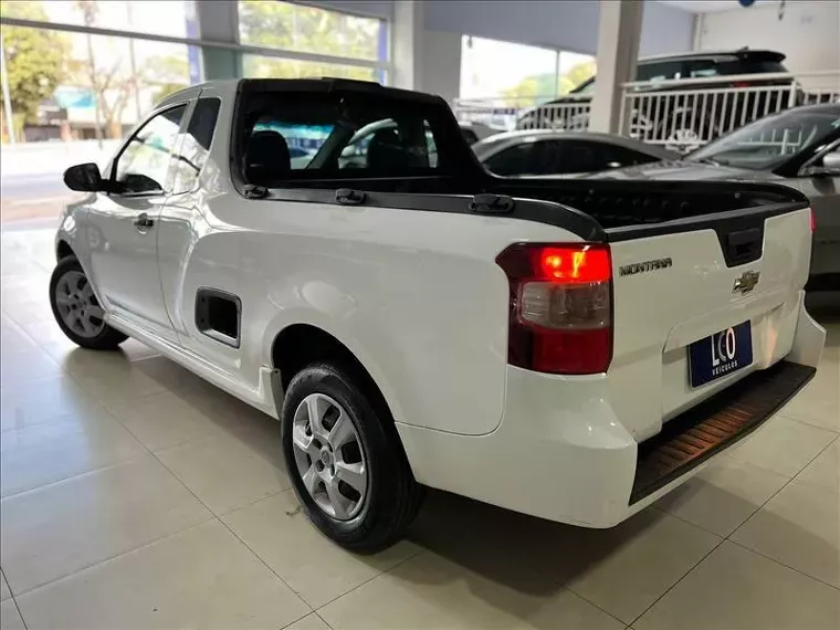 Chevrolet Montana Branco 4