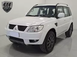 Mitsubishi Pajero TR4