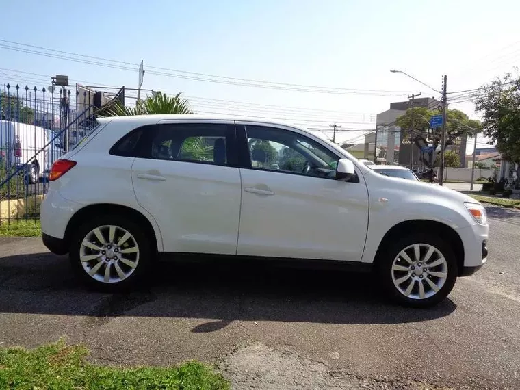 Mitsubishi ASX Branco 4