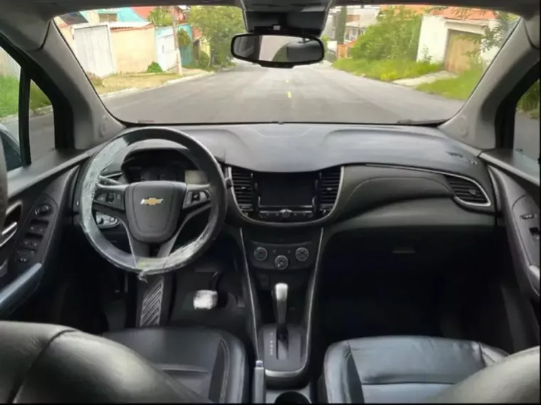 Chevrolet Tracker Preto 3