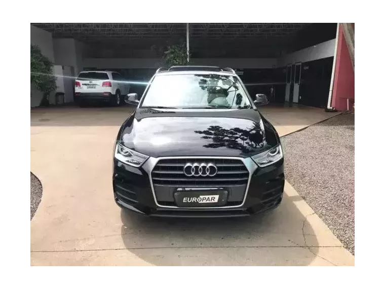 Audi Q3 Preto 8