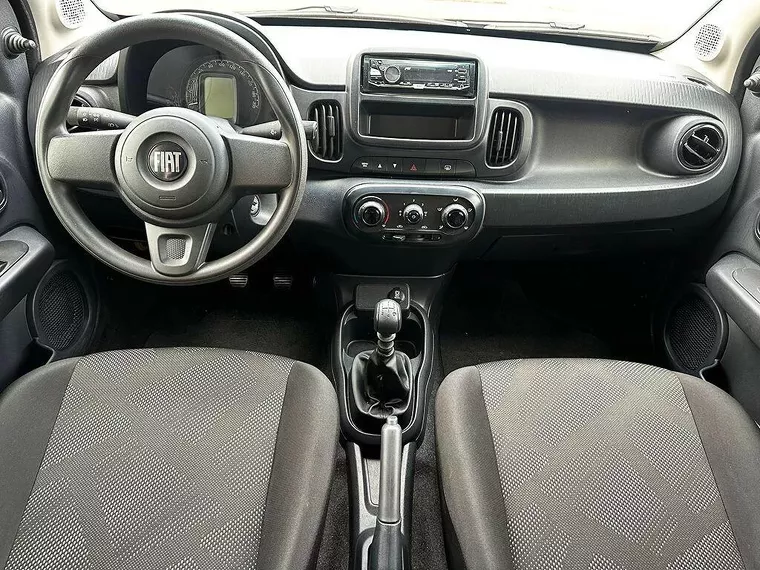 Fiat Mobi Cinza 10