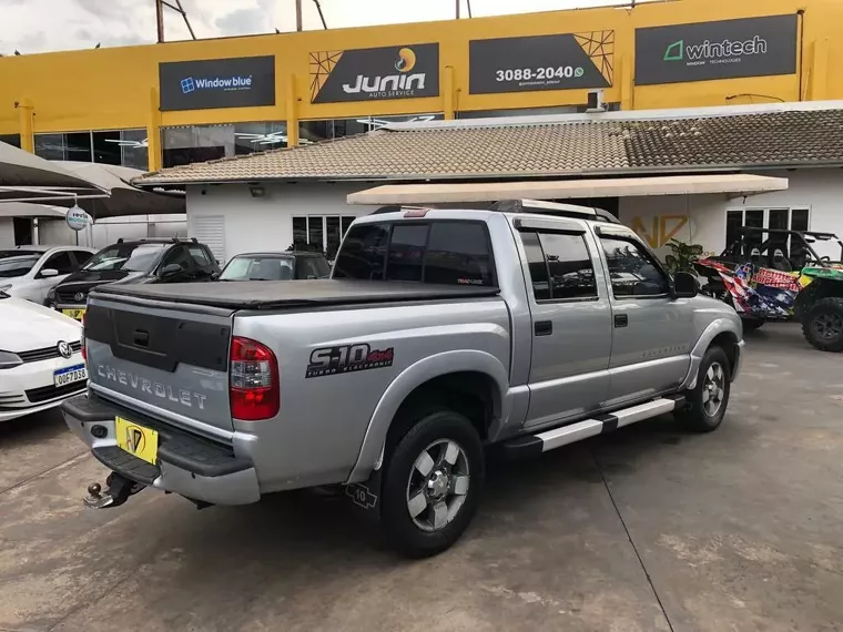 Chevrolet S10 Prata 7