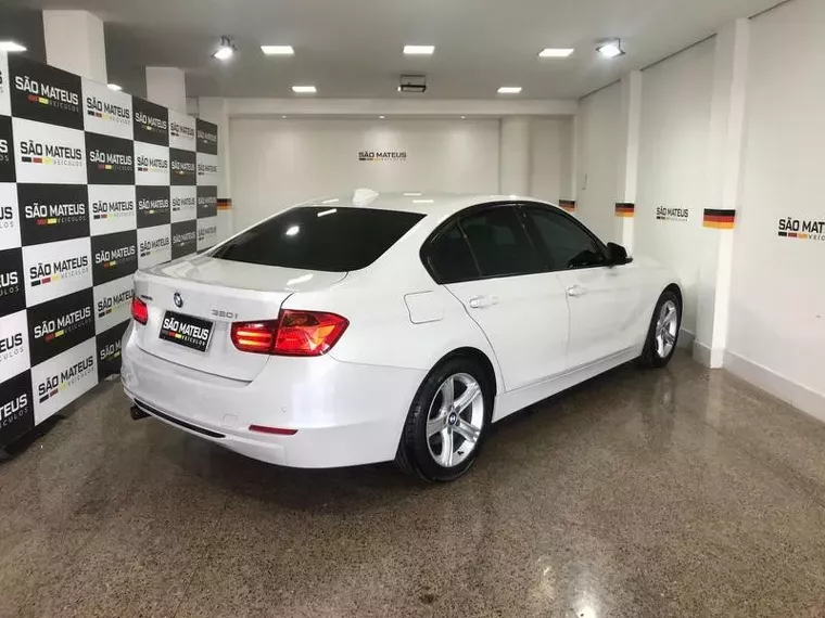 BMW 320i Branco 2