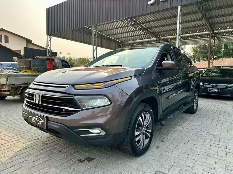 Fiat Toro Cinza 2