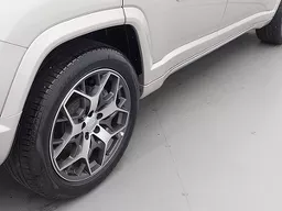 Jeep Commander