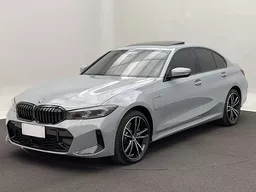 BMW 330e