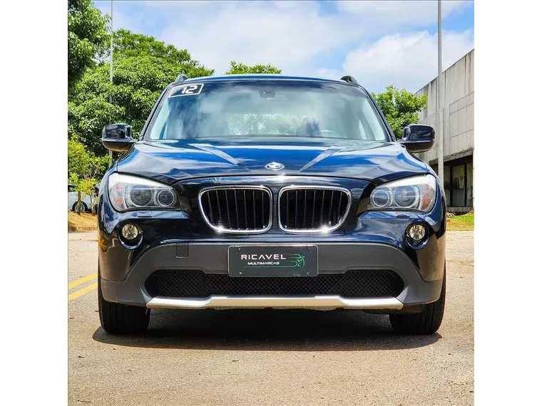 BMW X1 Preto 11