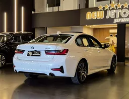 BMW 320i
