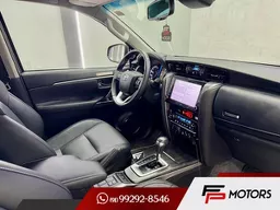 Toyota Hilux SW4