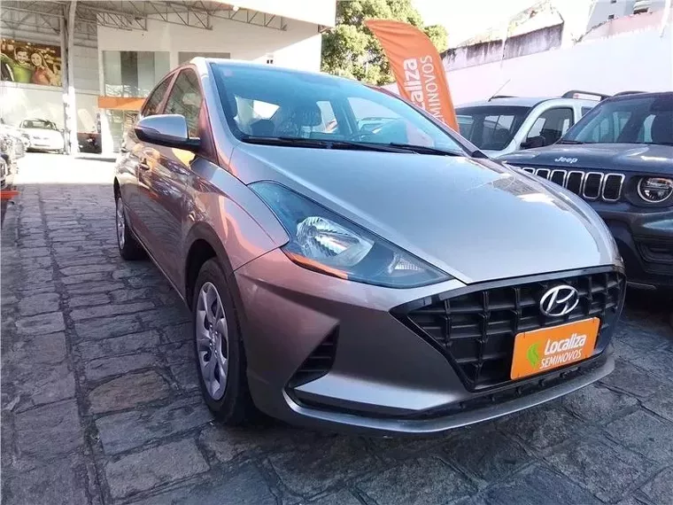 Hyundai HB20S Prata 7