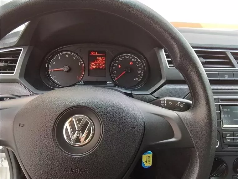 Volkswagen Voyage Branco 6