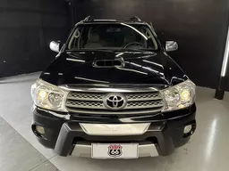 Toyota Hilux SW4