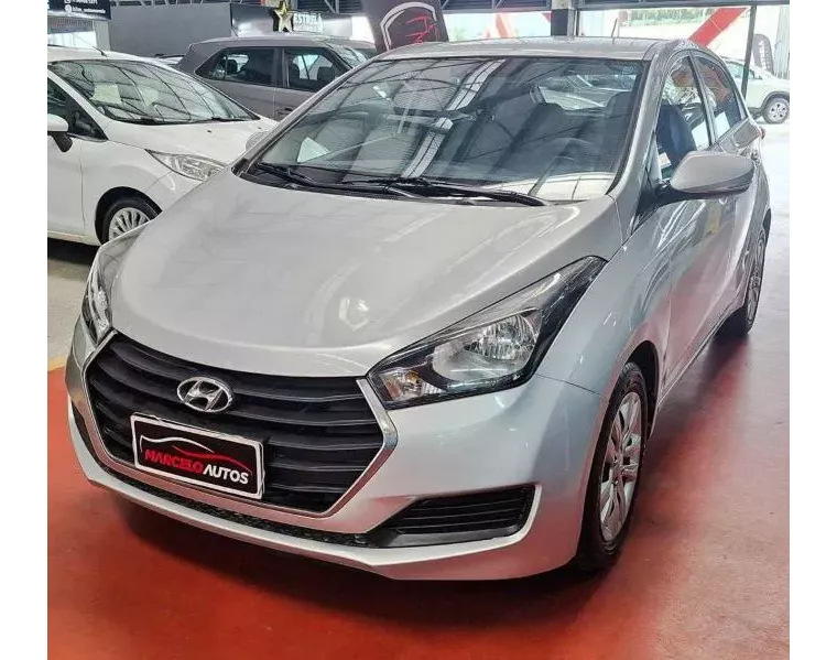 Hyundai HB20 Prata 1