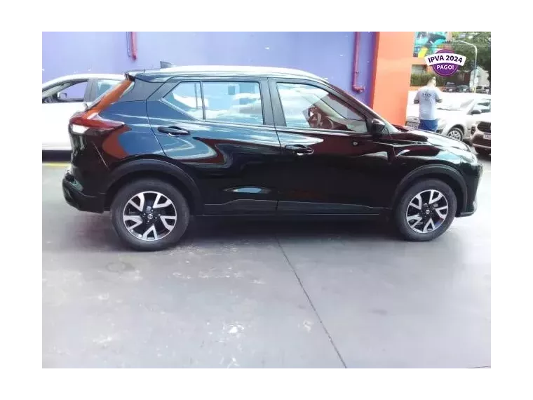 Nissan Kicks Preto 4