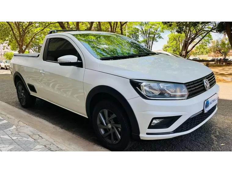 Volkswagen Saveiro Branco 11