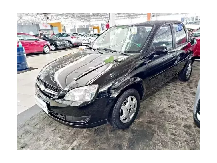 Chevrolet Classic Preto 8