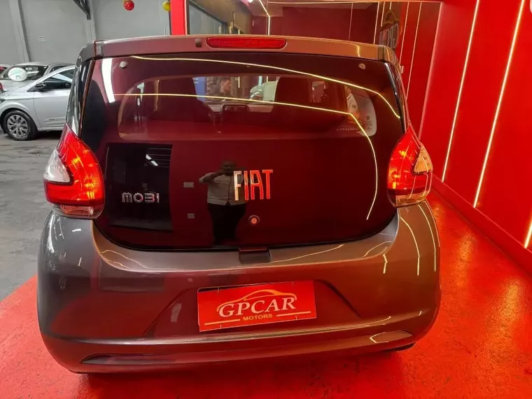 Fiat Mobi Cinza 7