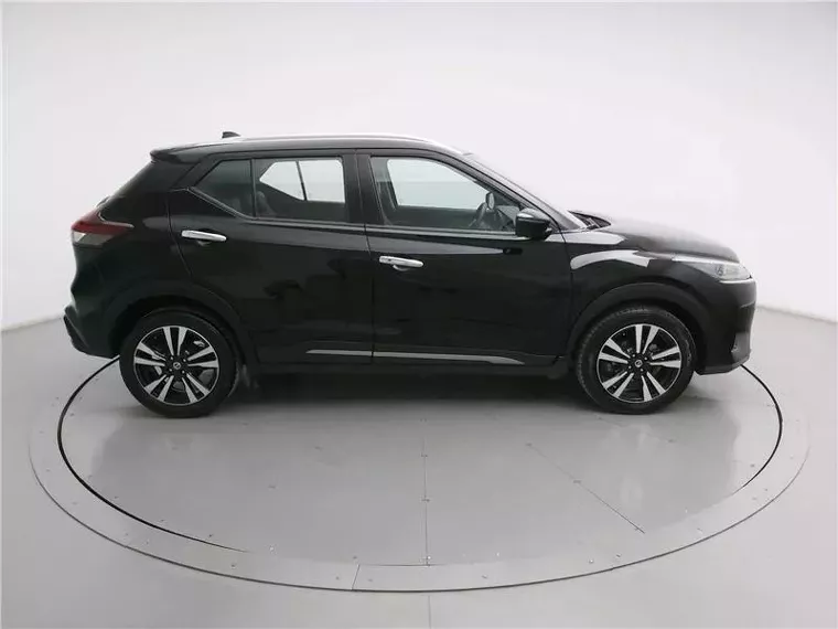 Nissan Kicks Preto 3