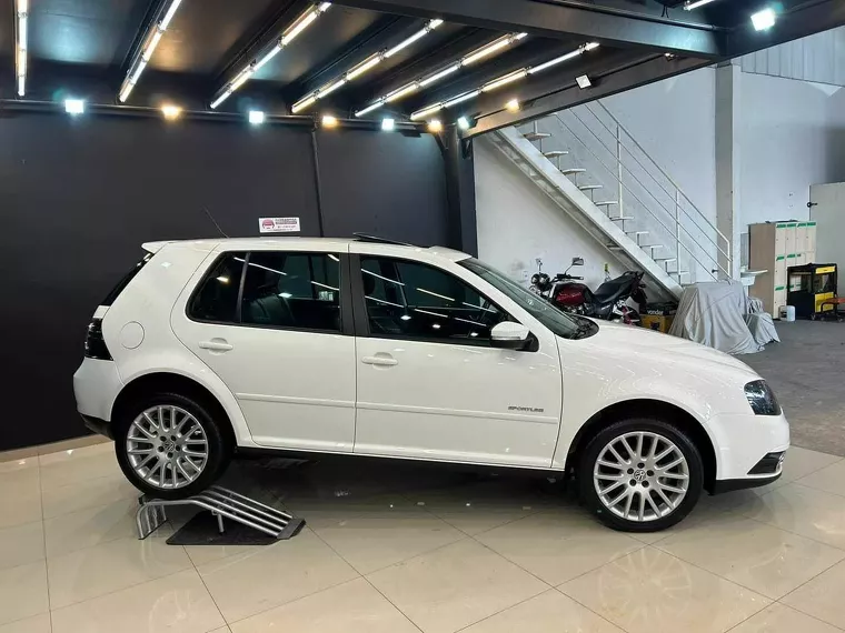 Volkswagen Golf Branco 5