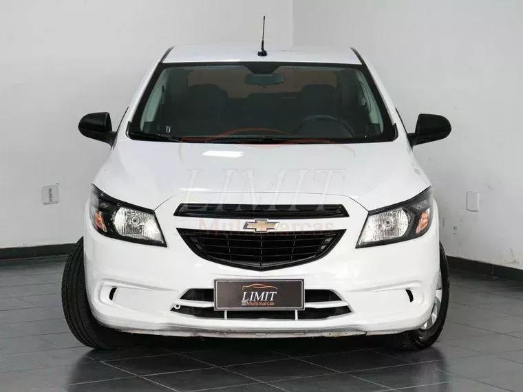 Chevrolet Onix Branco 1