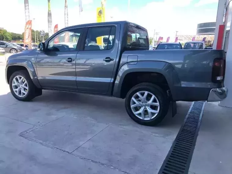 Volkswagen Amarok Prata 8