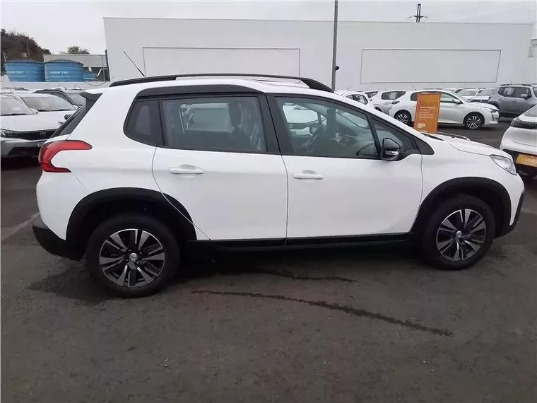 Peugeot 2008 Branco 10