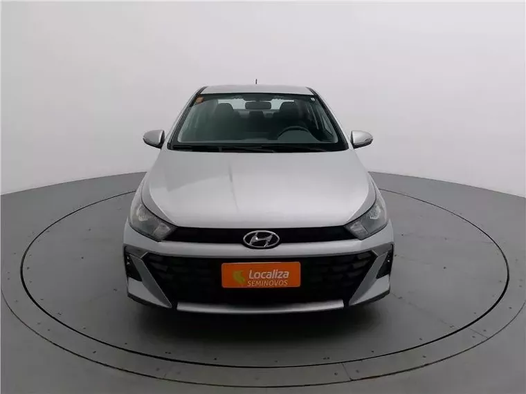 Hyundai HB20S Prata 16