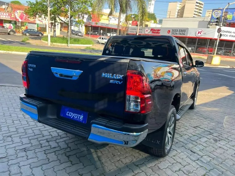 Toyota Hilux Preto 4