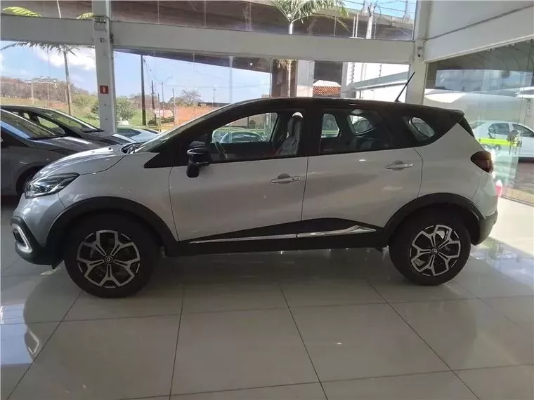 Renault Captur Prata 8