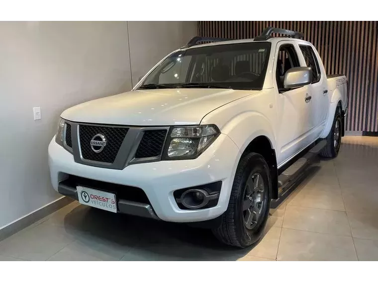 Nissan Frontier Branco 5