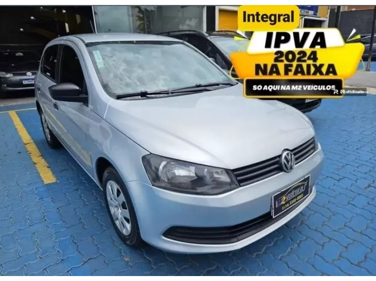 Volkswagen Gol Prata 1