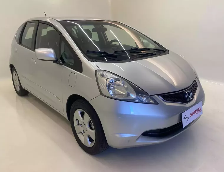 Honda FIT Prata 1