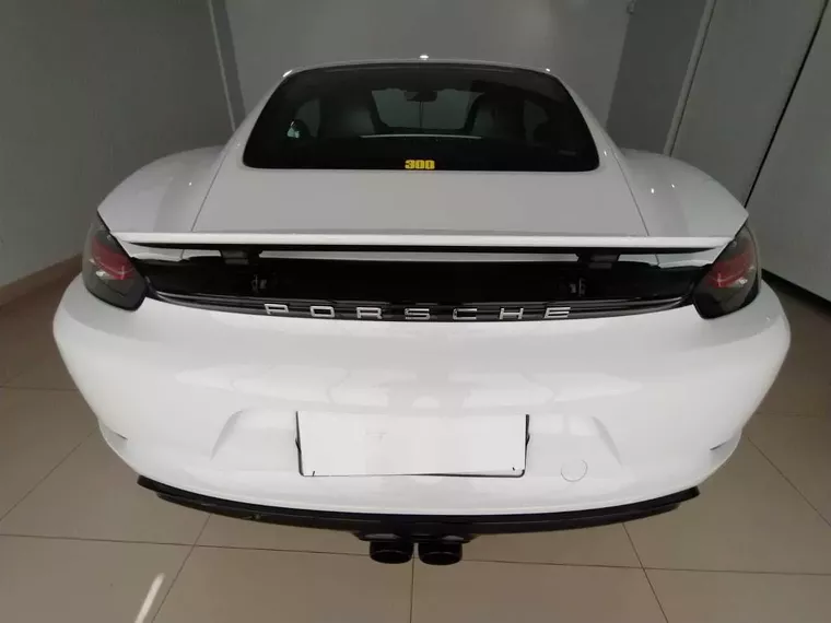 Porsche 718 Branco 46