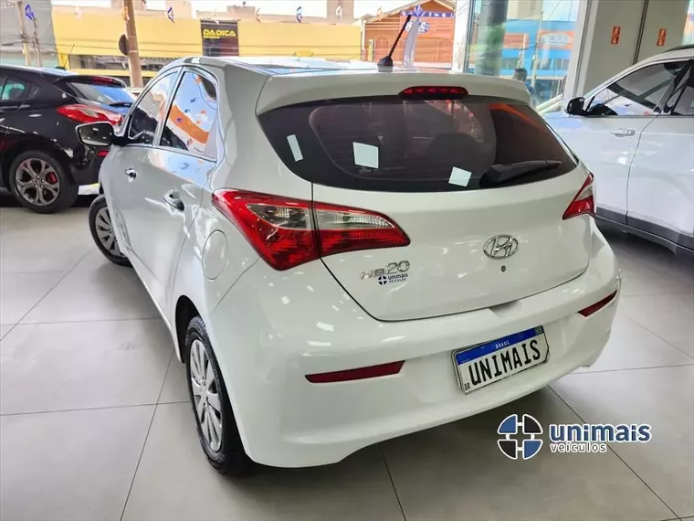 Hyundai HB20 Branco 8