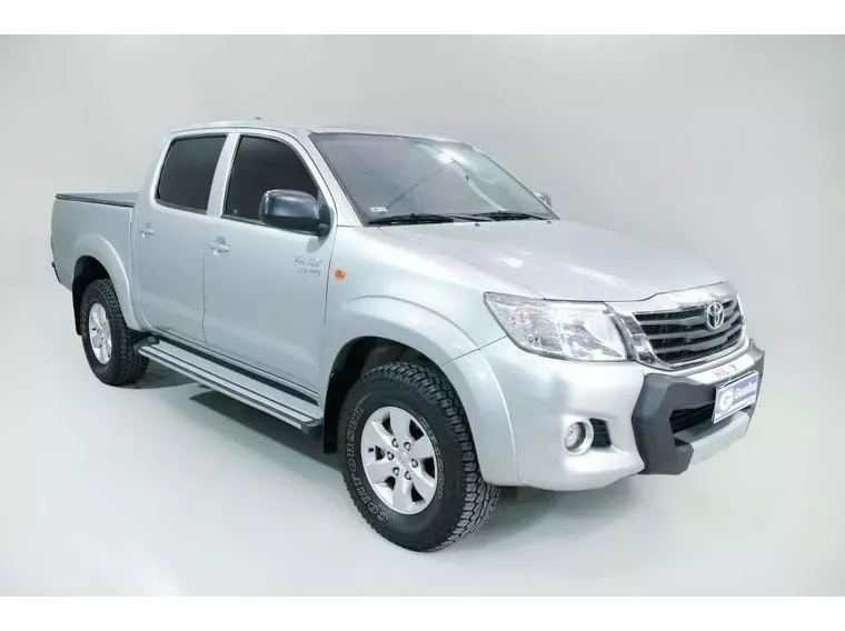 Toyota Hilux Prata 14