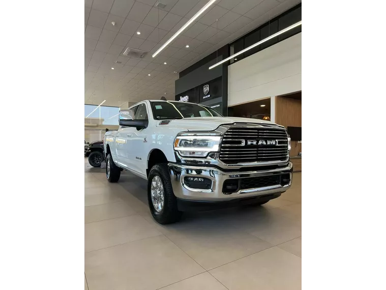 RAM 2500 Branco 2